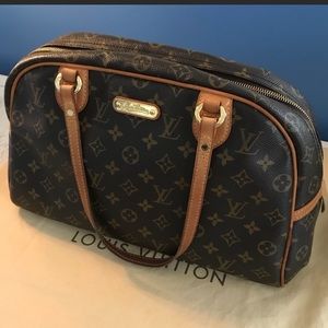 Louis Vuitton Montorgueil GM.Comes with Dust Bag.